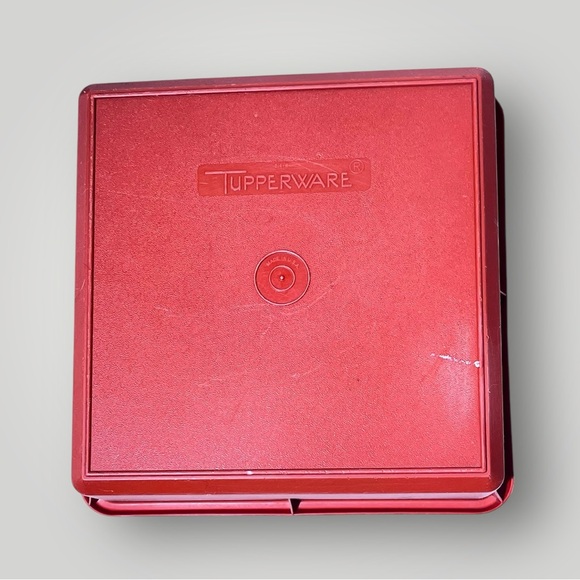**Vintage Tupperware Square Container with Lid - Picture 5 of 13